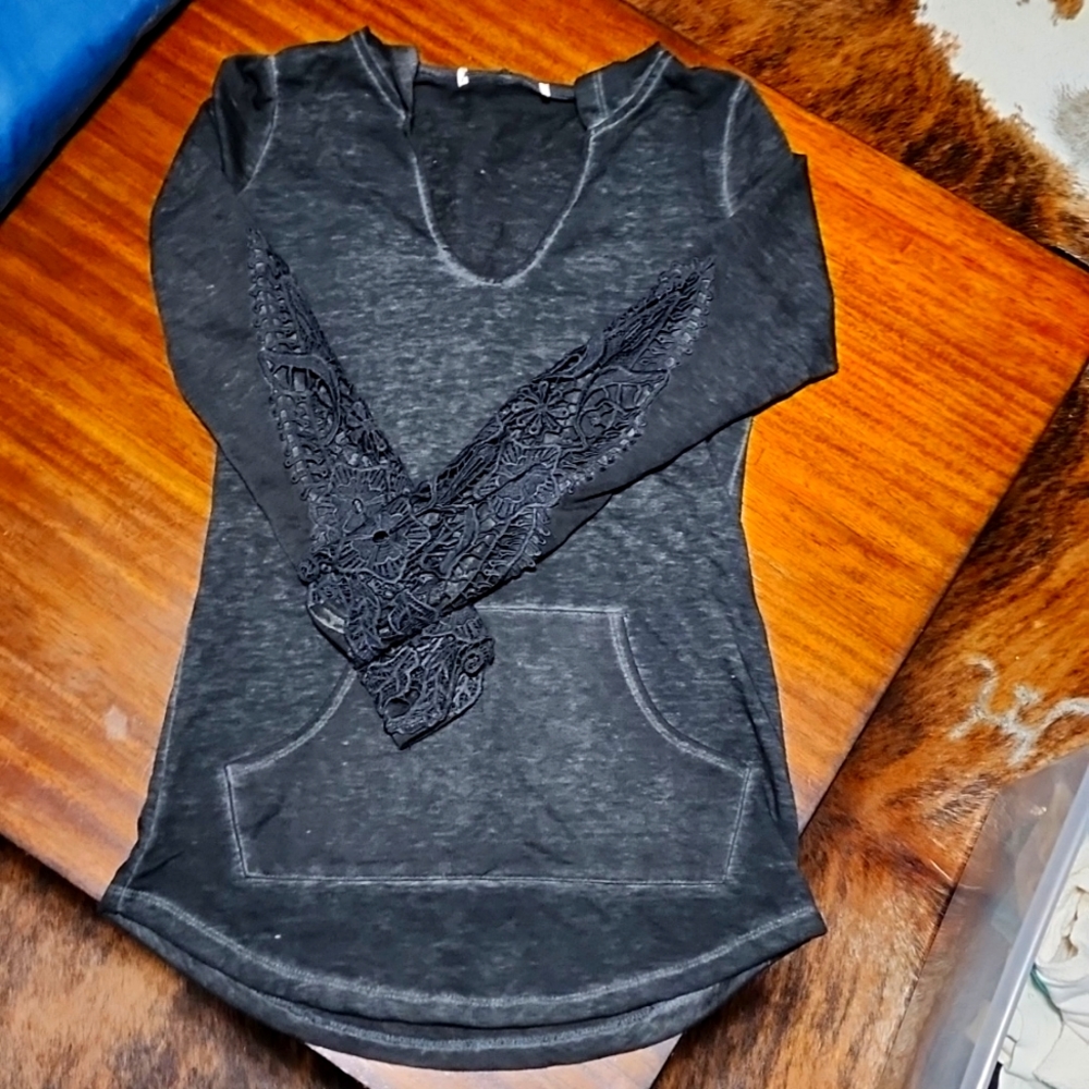 Young Girls Dark Grayish Black Top w/ Hood